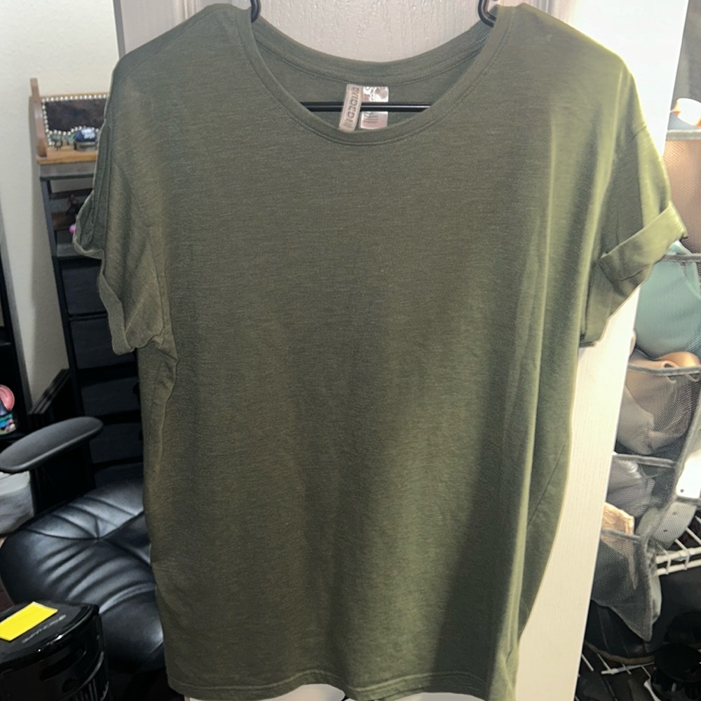 Green t shirt